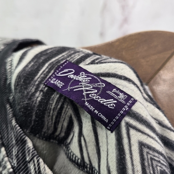 Double Needle Sweatshirt Mens Large Vintage Y2K Black Crew Pullover Abstract - Picture 3 of 12